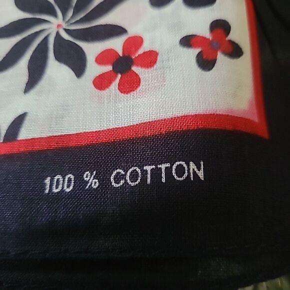 Floral/Strawberries Bandanas - Picture 3 of 3